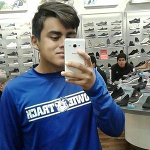 Meet your Posher, Manuel